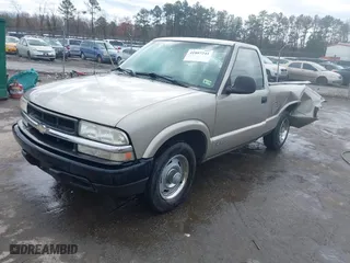 1998 Chevrolet S-10 LS with VIN 1GCCS1442WK218402, listed as a IAAI auction lot 41807241 with NaN miles. Bid and sale history available at carsss.com. Image 17.