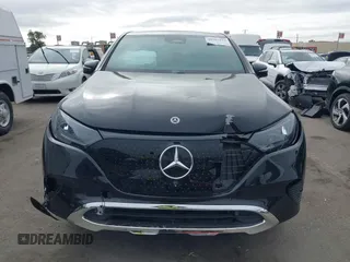 2024 Mercedes-Benz EQE 350+ z VIN 4JGGM2BB7RA054735, wystawiony jako IAAI lot #40903255 z przebiegiem Nie podano mil oraz . Historia ofert i sprzedaży dostępna na DreamBid. Obrazek 12.