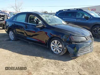 2015 Volkswagen Jetta SE with VIN 3VWD07AJ3FM266598, listed as a IAAI auction lot 41757080 with 127,815 mi miles and . Bid and sale history available at DreamBid. Image 1.