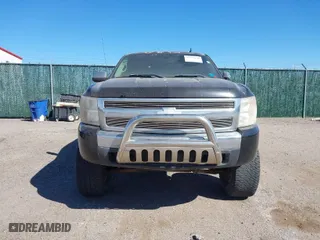 2008 Chevrolet Silverado 1500 LT w/1LT with VIN 2GCEK13M181171750, listed as a IAAI auction lot 41760188 with 160,625 mi miles. Bid and sale history available at carsss.com. Image 12.