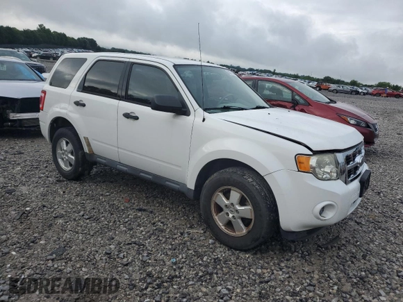 2011 Ford Escape XLS z VIN 1FMCU0C79BKB47155, wystawiony jako Copart lot #60277365 z przebiegiem 124 799 mil mil oraz Czysty tytuł • Clean title. Historia ofert i sprzedaży dostępna na DreamBid. Obrazek 4.