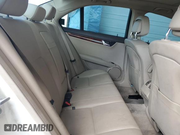 2011 Mercedes-Benz C 300 Sport с VIN WDDGF5EB1BA461781, выставлен на аукционе Copart как лот 63345725 с пробегом 124 354 миль миль и Списание • Salvage title. История ставок и продаж доступна на DreamBid. Изображение 10.