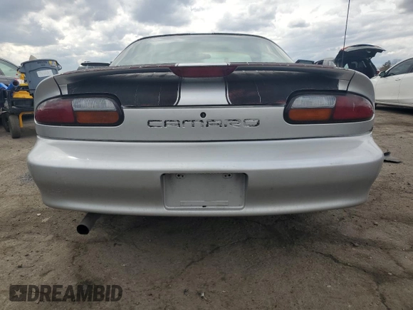 1997 Chevrolet Camaro z VIN 2G1FP22K8V2156852, wystawiony jako Copart lot #51080085 z przebiegiem 163 068 mil mil oraz Szkoda całkowita • Salvage title. Historia ofert i sprzedaży dostępna na DreamBid. Obrazek 6.