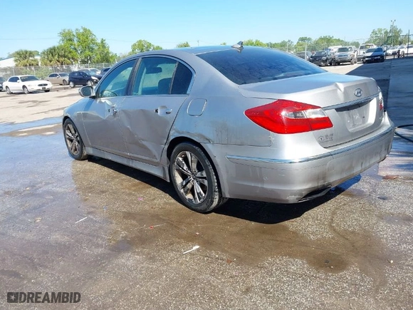 2013 Hyundai Genesis 3.8L with VIN KMHGC4DD7DU225231, listed as a IAAI auction lot 41616715 with 219,187 mi miles. Bid and sale history available at carsss.com. Image 3.