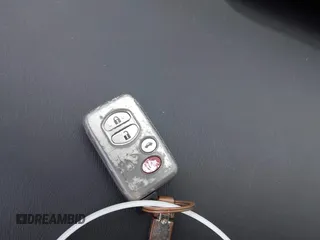 2013 Toyota Prius One z VIN JTDKN3DU6D1724266, wystawiony jako IAAI lot #41188620 z przebiegiem 271 903 mil mil oraz . Historia ofert i sprzedaży dostępna na DreamBid. Obrazek 11.
