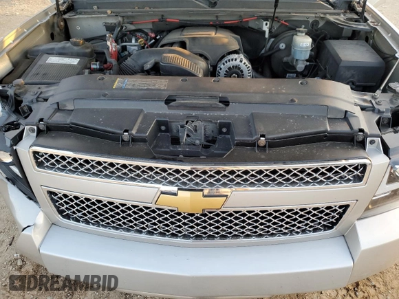2008 Chevrolet Tahoe 3LT z VIN 1GNFK13068R131003, wystawiony jako Copart lot #46279485 z przebiegiem 203 095 mil mil oraz Szkody całkowita. Historia ofert i sprzedaży dostępna na DreamBid. Obrazek 12.