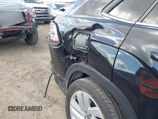 2020 Volkswagen Atlas SE z VIN 1V2YE2CA3LC224739, wystawiony jako IAAI lot #42045123 z przebiegiem 107 712 mil mil oraz . Historia ofert i sprzedaży dostępna na DreamBid. Obrazek 6.