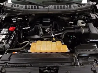 2016 Ford F-150 XLT z VIN 1FTEW1EP3GKF21244, wystawiony jako Copart lot #89644315 z przebiegiem 148 244 mil mil oraz Czysty tytuł • Clean title. Historia ofert i sprzedaży dostępna na DreamBid. Obrazek 14.