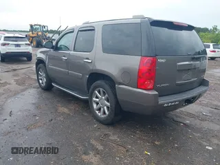 2013 GMC Yukon Denali z VIN 1GKS2EEF1DR364298, wystawiony jako IAAI lot #42184663 z przebiegiem 174 910 mil mil oraz . Historia ofert i sprzedaży dostępna na DreamBid. Obrazek 3.