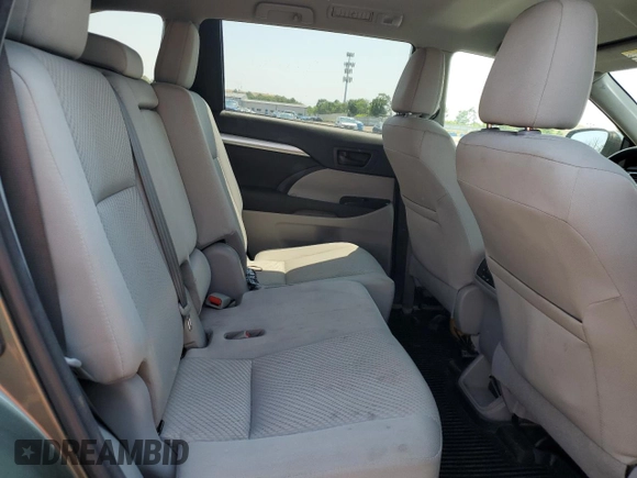 2018 Toyota Highlander LE with VIN 5TDBZRFH7JS876692, listed as a Copart auction lot 63097325 with 95,080 mi miles and Salvage title. Bid and sale history available at DreamBid. Image 11.