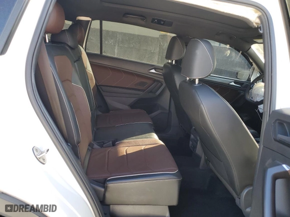 2022 Volkswagen Tiguan SEL R-Line with VIN 3VV4B7AX7NM116561, listed as a Copart auction lot 47264305 with 31,041 mi miles and Non Repairable. Bid and sale history available at carsss.com. Image 11.