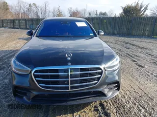 2021 Mercedes-Benz S 580 z VIN W1K6G7GB9MA055882, wystawiony jako IAAI lot #41531233 z przebiegiem 39 682 mil mil oraz . Historia ofert i sprzedaży dostępna na DreamBid. Obrazek 12.