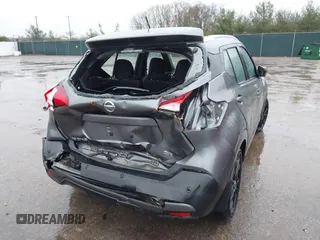 2020 Nissan Kicks SR with VIN 3N1CP5DV0LL575186, listed as a IAAI auction lot 41188294 with 110,064 mi miles. Bid and sale history available at carsss.com. Image 4.