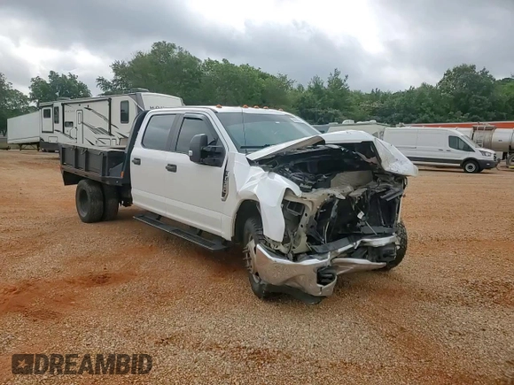 2017 Ford F-350 Lariat z VIN 1FD8W3G63HEE73995, wystawiony jako Copart lot #60894845 z przebiegiem 147 429 mil mil oraz Szkoda całkowita • Salvage title. Historia ofert i sprzedaży dostępna na DreamBid. Obrazek 13.