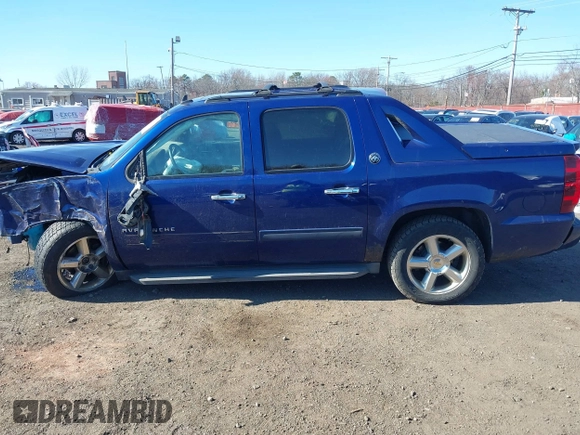 2013 Chevrolet Avalanche LT with VIN 3GNTKFE75DG180195, listed as a IAAI auction lot 41898991 with 119,154 mi miles and . Bid and sale history available at DreamBid. Image 14.