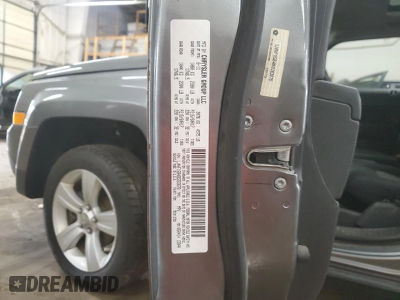 2011 Jeep Patriot Latitude with VIN 1J4NF1GB4BD263678, listed as a Copart auction lot 54442505 with 105,388 mi miles and Clean Title. Bid and sale history available at DreamBid. Image 12.