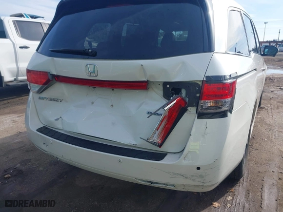 2015 Honda Odyssey Touring Elite with VIN 5FNRL5H9XFB121921, listed as a IAAI auction lot 41858551 with 61,506 mi miles. Bid and sale history available at carsss.com. Image 6.