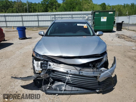 2024 Toyota Camry LE z VIN 4T1C11AK8RU261202, wystawiony jako Copart lot #53353235 z przebiegiem 22 487 mil mil oraz Szkoda całkowita • Salvage title. Historia ofert i sprzedaży dostępna na DreamBid. Obrazek 5.