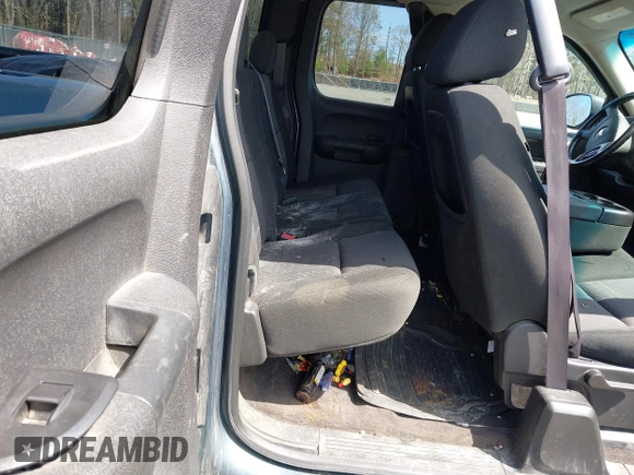 2013 Chevrolet Silverado 1500 LT with VIN 1GCRKSE74DZ351532, listed as a IAAI auction lot 42052732 with 232,992 mi miles and . Bid and sale history available at DreamBid. Image 8.