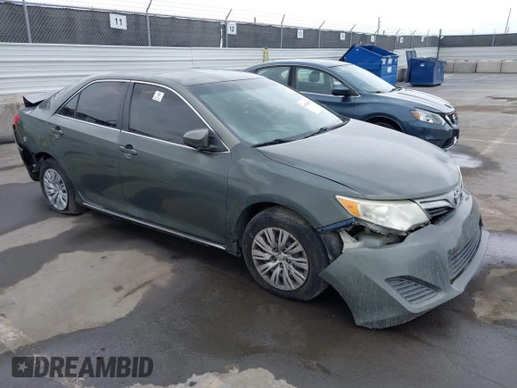 2014 Toyota Camry L with VIN 4T4BF1FK2ER404540, listed as a IAAI auction lot 40744025 with 1 mi miles. Bid and sale history available at carsss.com. Image 1.