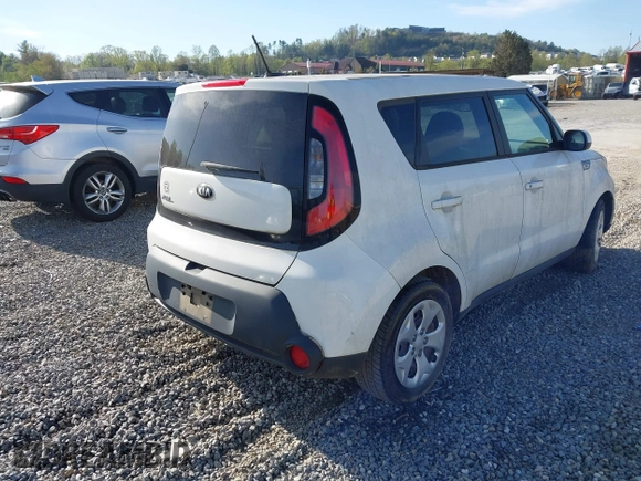 2015 Kia Soul with VIN KNDJN2A20F7808902, listed as a IAAI auction lot 42067299 with 156,908 mi miles. Bid and sale history available at carsss.com. Image 4.