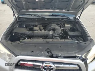 2011 Toyota 4Runner SR5 with VIN JTEZU5JR9B5027110, listed as a Copart auction lot 44232085 with 195,224 mi miles and Salvage title. Bid and sale history available at DreamBid. Image 12.