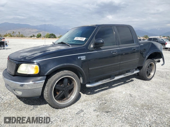 2003 Ford F-150 XLT with VIN 1FTRW07L33KB17103, listed as a Copart auction lot 49471045 with 194,367 mi miles and Salvage Title. Bid and sale history available at carsss.com. Image 1.