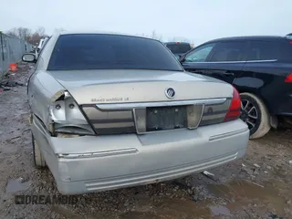 2009 Mercury Grand Marquis LS with VIN 2MEHM75V59X619114, listed as a IAAI auction lot 41685732 with 177,484 mi miles and . Bid and sale history available at DreamBid. Image 16.