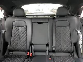 2023 Audi SQ8 Premium Plus z VIN WA1AWBF12PD004868, wystawiony jako Copart lot #47073593 z przebiegiem 4272 mil mil oraz . Historia ofert i sprzedaży dostępna na DreamBid. Obrazek 10.