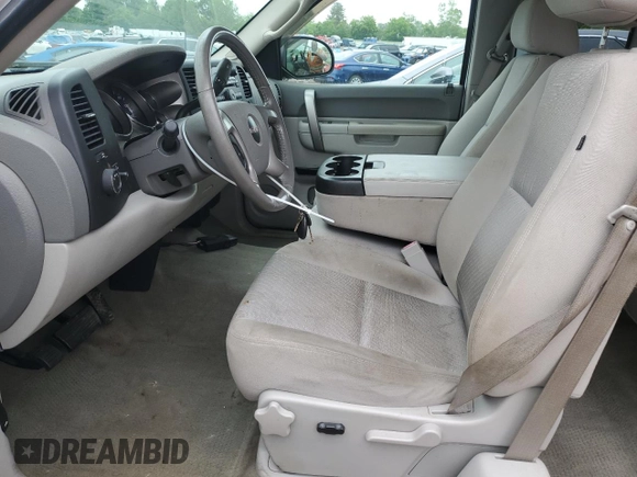 2010 GMC Sierra 1500 SLE z VIN 1GTSKVE36AZ149335, wystawiony jako Copart lot #59776005 z przebiegiem 83 381 mil mil oraz Czysty tytuł • Clean title. Historia ofert i sprzedaży dostępna na DreamBid. Obrazek 7.