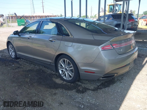 2016 Lincoln MKZ z VIN 3LN6L2J90GR614644, wystawiony jako IAAI lot #42547420 z przebiegiem 45 237 mil mil oraz . Historia ofert i sprzedaży dostępna na DreamBid. Obrazek 3.