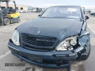 2001 Mercedes-Benz S with VIN WDBNG75J01A152091, listed as a IAAI auction lot 38561077 with 84,669 mi miles. Bid and sale history available at carsss.com. Image 6.