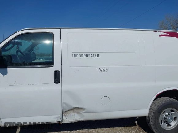 2017 Chevrolet Express Cargo Van with VIN 1GCWGAFF1H1289211, listed as a IAAI auction lot 42060982 with 81,529 mi miles. Bid and sale history available at carsss.com. Image 14.