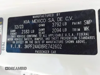 2024 Kia Forte LXS z VIN 3KPF24AD8RE742602, wystawiony jako IAAI lot #42473045 z przebiegiem 8 775 mil mil oraz . Historia ofert i sprzedaży dostępna na DreamBid. Obrazek 9.