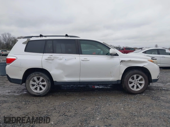 2013 Toyota Highlander with VIN 5TDZA3EH2DS035257, listed as a IAAI auction lot 41606436 with 208,721 mi miles and . Bid and sale history available at DreamBid. Image 13.