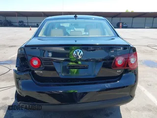 2008 Volkswagen Jetta SE with VIN 3VWRZ71K58M122283, listed as a IAAI auction lot 42466049 with 83,252 mi miles and . Bid and sale history available at DreamBid. Image 16.