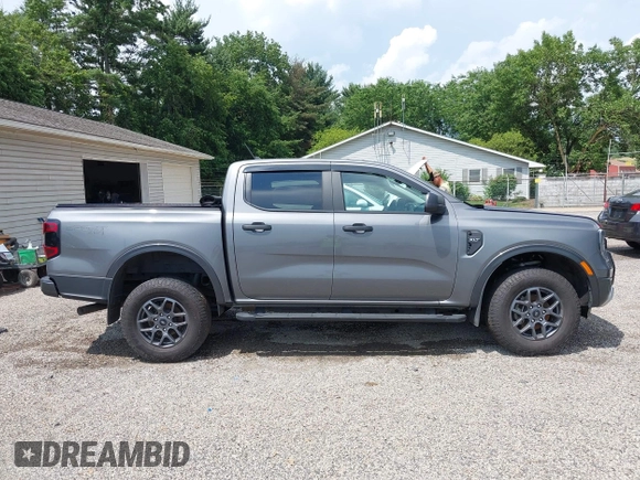 2024 Ford Ranger XLT z VIN 1FTER4HH3RLE16911, wystawiony jako IAAI lot #42596544 z przebiegiem 16 657 mil mil oraz . Historia ofert i sprzedaży dostępna na DreamBid. Obrazek 14.