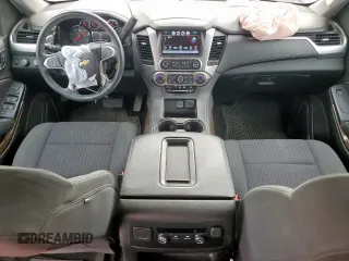 2018 Chevrolet Tahoe LS z VIN 1GNSKAKC4JR149743, wystawiony jako Copart lot #50081815 z przebiegiem 52 005 mil mil oraz Szkoda całkowita • Salvage title. Historia ofert i sprzedaży dostępna na DreamBid. Obrazek 8.