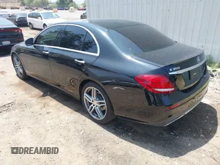 2017 Mercedes-Benz E 300 Luxury z VIN WDDZF4KB7HA217326, wystawiony jako IAAI lot #42444259 z przebiegiem 89 335 mil mil oraz . Historia ofert i sprzedaży dostępna na DreamBid. Obrazek 3.
