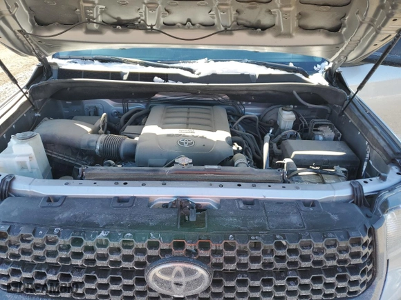 2020 Toyota Tundra 4WD SR with VIN 5TFUY5F13LX914827, listed as a Copart auction lot 46171575 with 44,740 mi miles and Salvage Title. Bid and sale history available at carsss.com. Image 12.