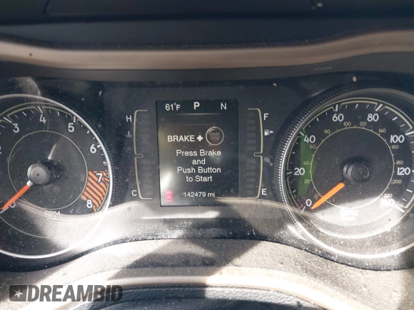 2015 Jeep Cherokee Latitude with VIN 1C4PJLCS6FW689607, listed as a IAAI auction lot 42103286 with 142,479 mi miles. Bid and sale history available at carsss.com. Image 7.
