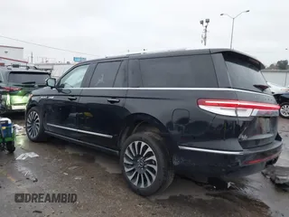 2022 Lincoln Navigator Black Label z VIN 5LMJJ3TT2NEL13739, wystawiony jako IAAI lot #41296594 z przebiegiem 58 116 mil mil oraz . Historia ofert i sprzedaży dostępna na DreamBid. Obrazek 15.
