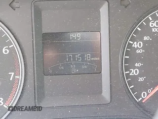 2014 Volkswagen Jetta S z VIN 3VW2K7AJ6EM253571, wystawiony jako IAAI lot #42186222 z przebiegiem 171 518 mil mil oraz . Historia ofert i sprzedaży dostępna na DreamBid. Obrazek 15.