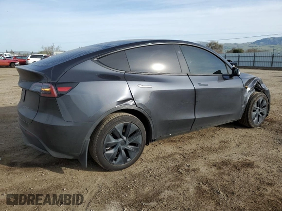 2024 Tesla Model Y with VIN 7SAYGDED5RF105278, listed as a Copart auction lot 44376125 with 12,693 mi miles and Salvage Title. Bid and sale history available at DreamBid. Image 3.