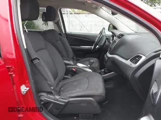 2017 Dodge Journey SE z VIN 3C4PDCAB5HT507673, wystawiony jako IAAI lot #42348007 z przebiegiem 115 918 mil mil oraz . Historia ofert i sprzedaży dostępna na DreamBid. Obrazek 5.
