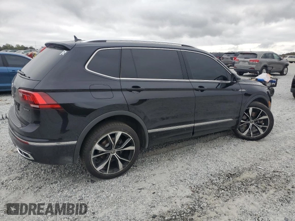 2023 Volkswagen Tiguan SEL R-Line with VIN 3VV4B7AX6PM020956, listed as a Copart auction lot 79680384 with 31,220 mi miles and Salvage title. Bid and sale history available at DreamBid. Image 3.