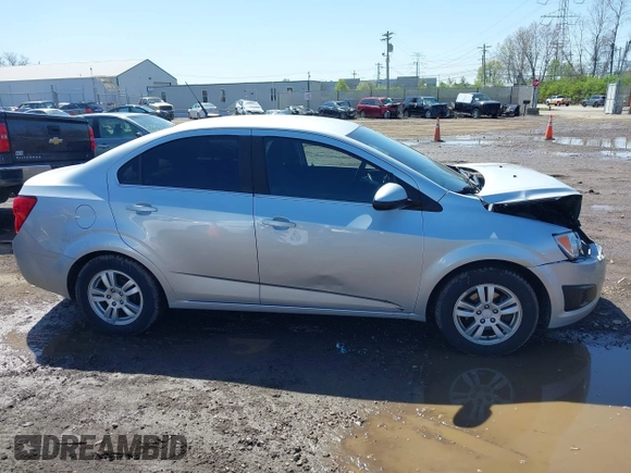 2013 Chevrolet Sonic LT with VIN 1G1JC5SHXD4185418, listed as a IAAI auction lot 41988445 with 177,696 mi miles. Bid and sale history available at carsss.com. Image 13.