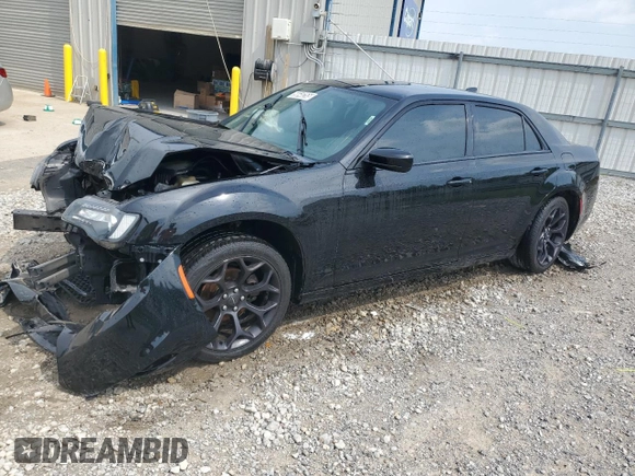 2019 Chrysler 300 S z VIN 2C3CCABG0KH565971, wystawiony jako Copart lot #56640265 z przebiegiem Nie podano mil oraz Czysty tytuł • Clean title. Historia ofert i sprzedaży dostępna na DreamBid. Obrazek 1.