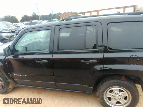 2017 Jeep Patriot Sport z VIN 1C4NJPBA7HD134509, wystawiony jako IAAI lot #41293033 z przebiegiem 143 854 mil mil oraz . Historia ofert i sprzedaży dostępna na DreamBid. Obrazek 13.
