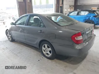 2004 Toyota Camry LE with VIN 4T1BE32K44U854932, listed as a IAAI auction lot 42133289 with 196,613 mi miles. Bid and sale history available at carsss.com. Image 3.